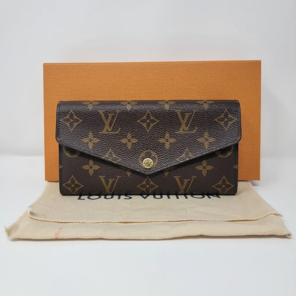LOUIS VUITTON Monogram Sarah Long Bifold Wallet - Picture 1 of 12